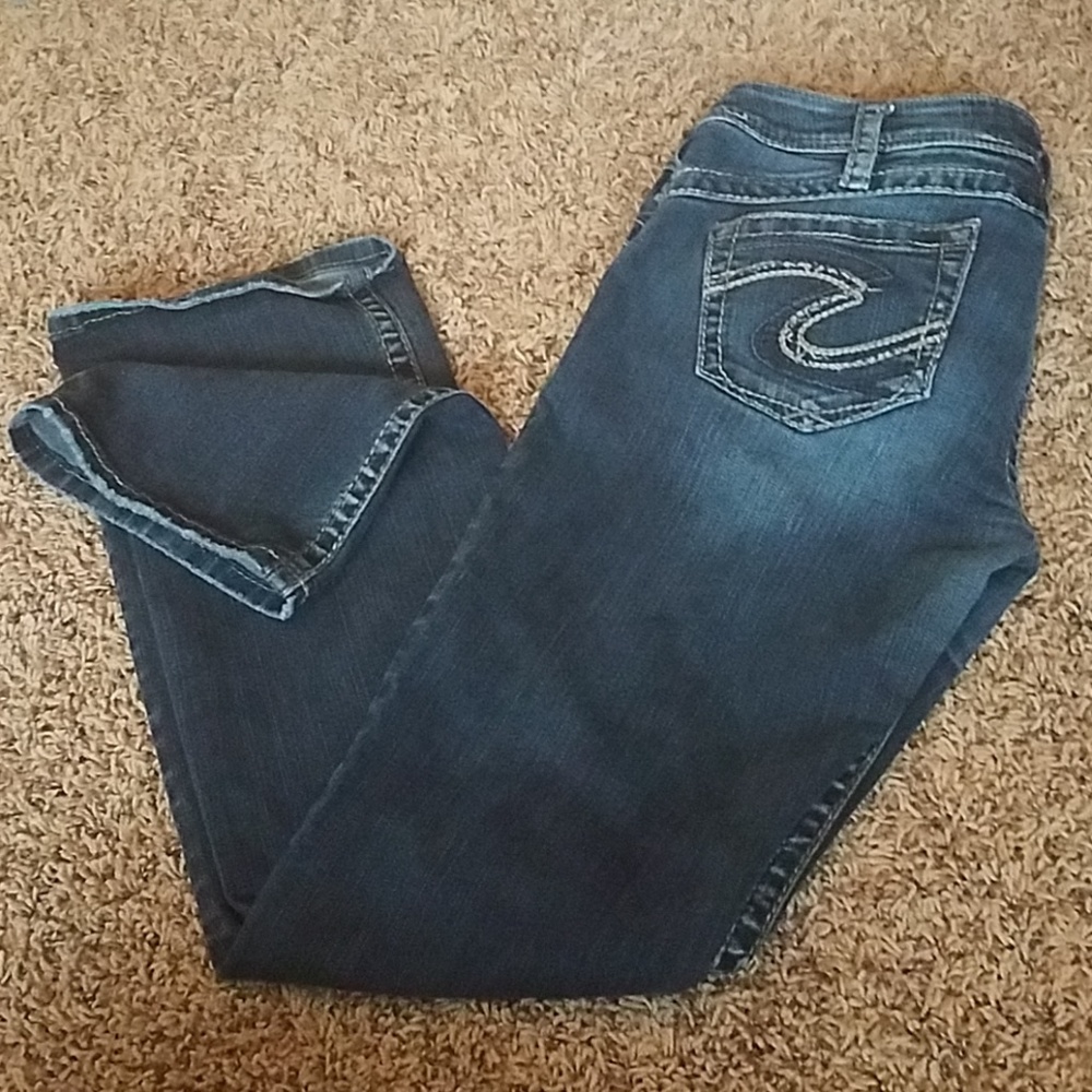 Silver Jean's size 32x33. GUC